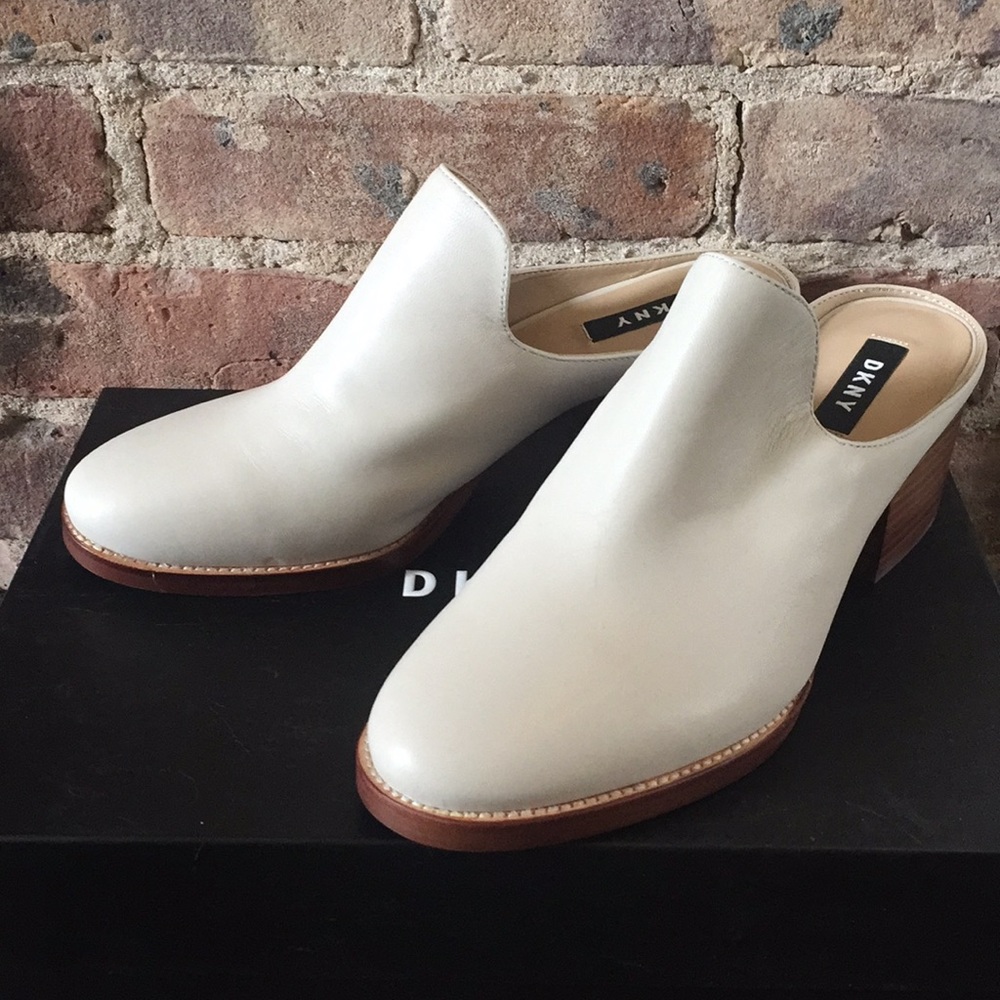 DKNY Times Mule 8.5 (runs more like an 8)